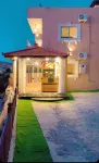 Eighth Wonders Hotel