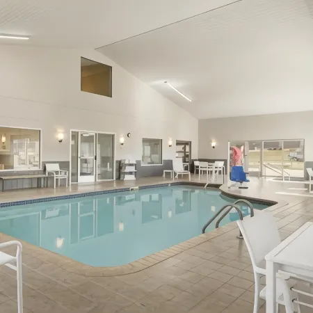 Country Inn & Suites by Radisson, Platteville, WI