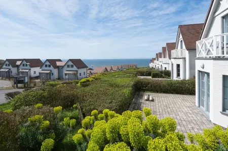 Evancy Equihen-Plage Отели в г. Нёфшатель-Ардло