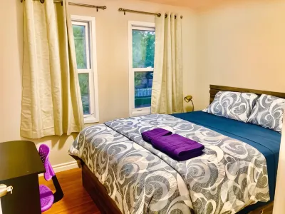CozyHome Hotels near Edible Arrangements