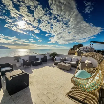 Naro Suites and Rooms