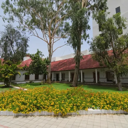 Chanakya Bnr Hotel