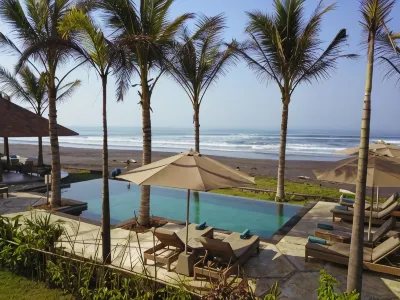 Wide Sands Beach Retreat Hotel dekat Hutan Belajar Bali Barat