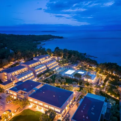Royal Paradise Beach Resort & Spa Hotels near شاطئ سيليا أموس (Psili Ammos Beach)