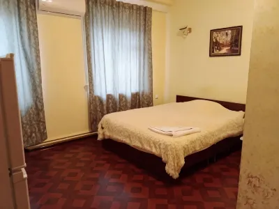 Hotel 333 Hotels in Зовуни