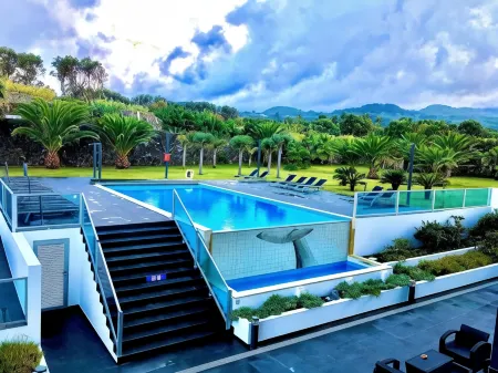 Whalesbay Hotel Apartamentos Отели в г. Capelas