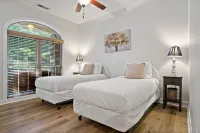 All Decked Out by Carolina Properties Hotels in Lake Lure