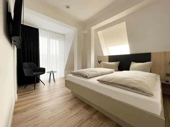 HOLI-Berlin Hotel & Hostel