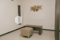 Pits Hotel Mitra RedDoorz Near Atom Mall Hotels in Simokerto