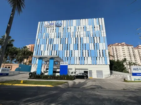 Park Inn by Radisson Mazatlan