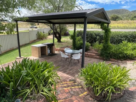 Almond Inn Motel Отели в г. Тинтинулл