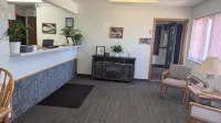 Clarion Hometown Inn
