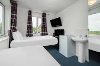 Chris's Motel Hotels in Wycombe District