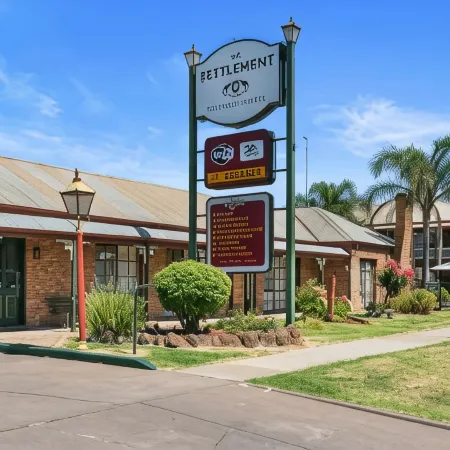 The Settlement Historic Hotel