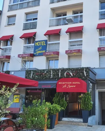 Hôtel le Square Отели в г. Сент-Этьен-де-Карла