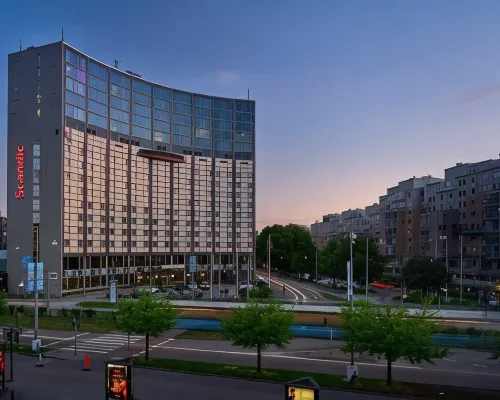 سكانديك أوبالن Hotels near سنتروم