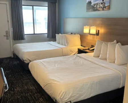 Baymont by Wyndham Petoskey Hotels in Petoskey