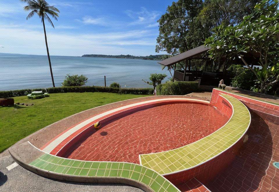 코 막 부리 헛 수영장