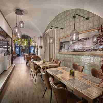 リトル キング ホテル U マルバゼ Dining/Meeting Rooms