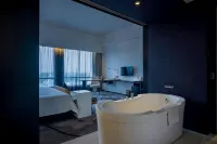 ARTOTEL Grand Prima Surabaya - Romantische