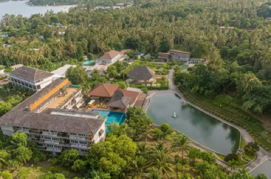 Ban's Diving Resort Koh Tao Отели рядом с достопримечательностью «Sup Tao, Stand Up Paddle Boarding»