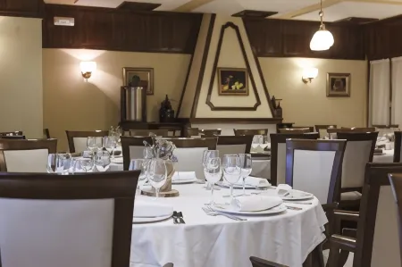 Hotel Restaurante Emilio Отели в г. Альбакете