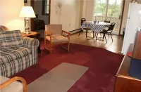 Milford Motel on the River