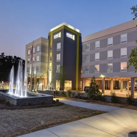 Home2 Suites by Hilton Charlotte Piper Glen Отели в г. Веддингтон