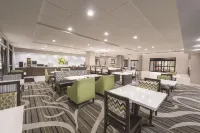 La Quinta Inn & Suites by Wyndham Kennesaw
