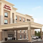 Hampton Inn & Suites by Hilton Dundee Отели рядом с достопримечательностью «Сплаш Юниверс»