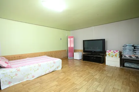 Taean Haesolnuri Pension