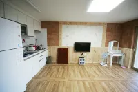 Jangseong Pyeonbaeknara Pension