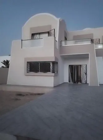 House with swimming pool for rent Отели в г. Тамлель