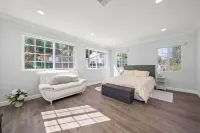 Enchanting 4-bedroom house with panoramic view in Pasadena.