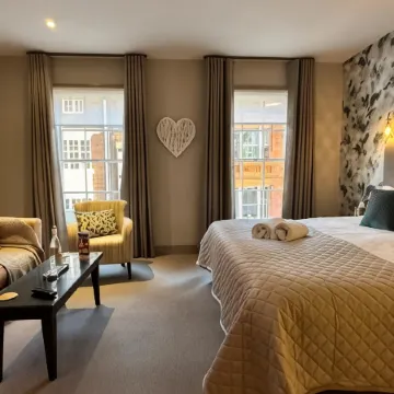 Goswell House Отели рядом с достопримечательностью «Dramatica»