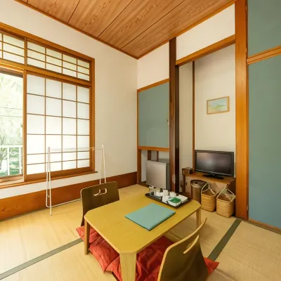 Yupoppo Hakone Hotels near Pola Museum