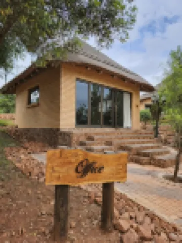 ลิเชนรี บุช ลอดจ์ โรงแรมใน