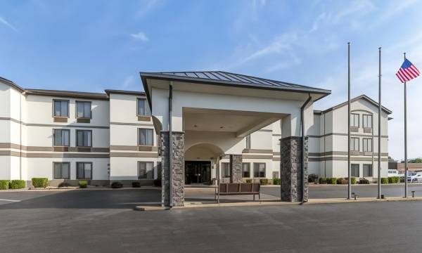 Best Western St. Clairsville Inn Suites