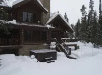 Cozy private cabin with hot tub, and ski in and out