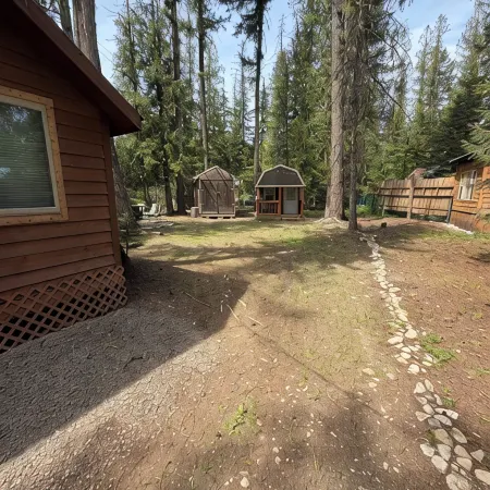Escape to Priest Lake! Cabin in the woods! Air Conditioning and WiFi!!
