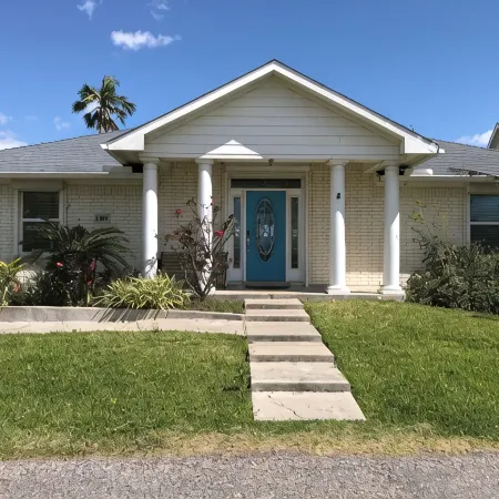 Entire Waterfront Home with 110Ft lighted private Fishing Pier on Galveston Bay!