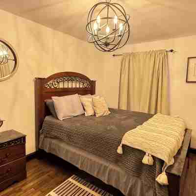 Spacious 3-bedroom apartment with WiFi, AC in marvelous Carteret Rooms