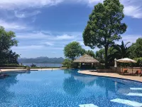 1000 Island Lake Greentown Resort Hotel - Romantic