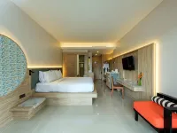 Holiday Ao Nang Beach Resort, Krabi Hotels near Monkey Trail