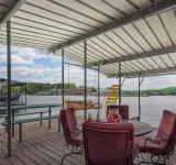 Charming 3-bedroom house with breathtaking views of the Lake of the Ozarks - 3-Star