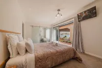 Cedar Sky - 3BR Near Lake Tekapo and Mt John Hotels in 