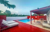 New Boutique House with Pool near the Beach - Family