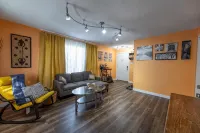 Seasons Suite 3BR in Hinton, AB