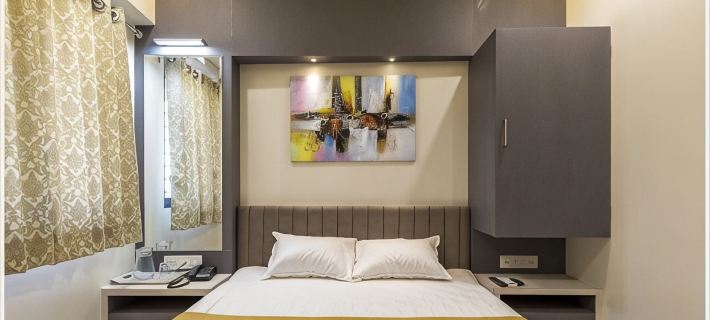 Hotel Rajlaxmi Grand Hotels in Kolhapur