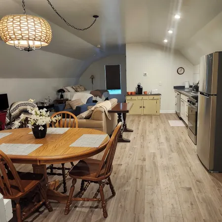 Brand new studio apartment with queen bed, queen pull out, WIFI and AC . Hotels in Wayne County